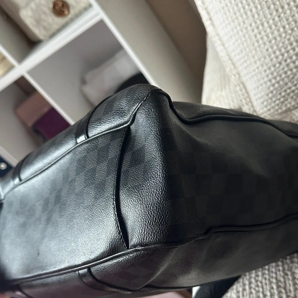 Louis Vuitton !!!Authentic!!! Damier Graphite Tadao 2 Way Tote. - Picture 9 of 16